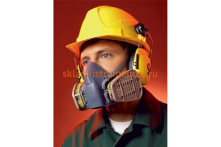 Полумаска СПЕЦ 3M 7502 Полумаска СПЕЦ 3M 7502