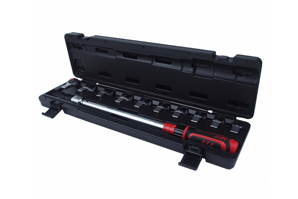 Динамометрический ключ JTC 14х18 с набором рожковых насадок 11 предметов диапазон 40-200 н/м 6835K