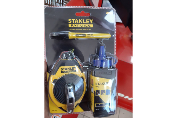 Набор из 3 предметов: отбивочный шнур 30 м, краситель, маркер Stanley 0-47-681 Набор из 3 предметов: отбивочный шнур 30 м, краситель, маркер Stanley 0-47-681