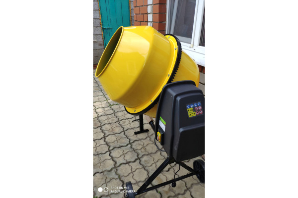 Бетоносмеситель СИБРТЕХ БСЛ-200, 200 л, 1000 Вт 95475