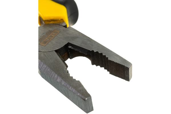 Плоскогубцы Stayer TOPGrip, 180мм 2205-1-18_z02 Плоскогубцы Stayer TOPGrip, 180мм 2205-1-18_z02