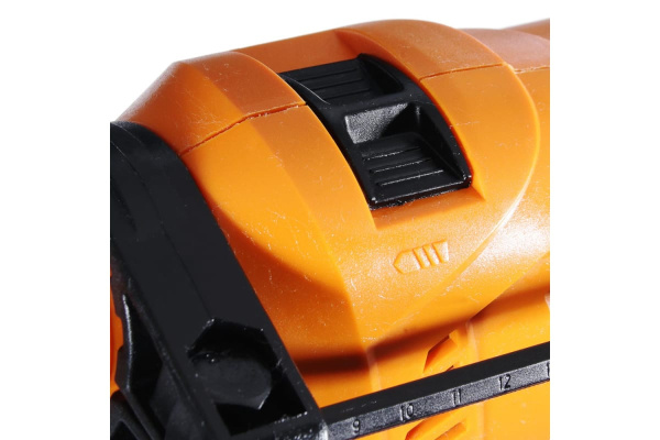 Электрическая ударная дрель ЕРМАК ДУ-780 693-003