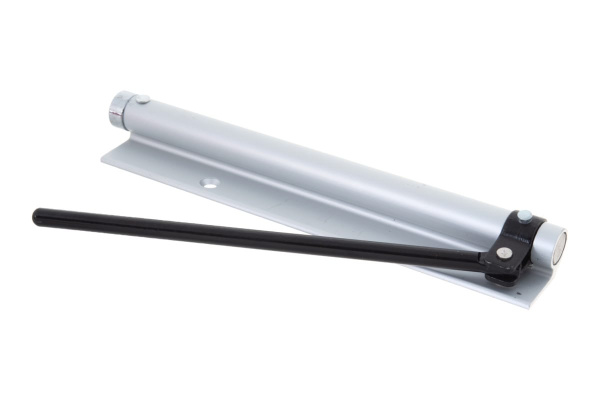 Дверной доводчик Зубр МАСТЕР, облегченная модель для дверей массой менее 45кг 37900