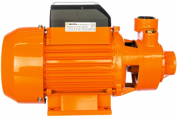 Поверхностный самовсасывающий насос Вихрь ПН-650 68/4/5