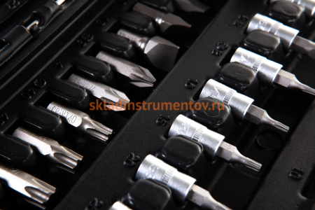 Набор торцевых головок ЭВРИКА 1*4"&1*2", DR, 6-гранный, 108 предметов ER-80108