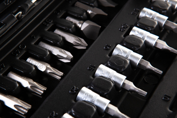 Набор торцевых головок ЭВРИКА 1*4"&1*2", DR, 6-гранный, 108 предметов ER-80108