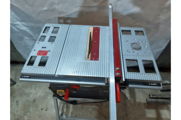 Настольная дисковая пила ЗУБР ЗПДС-255-1500