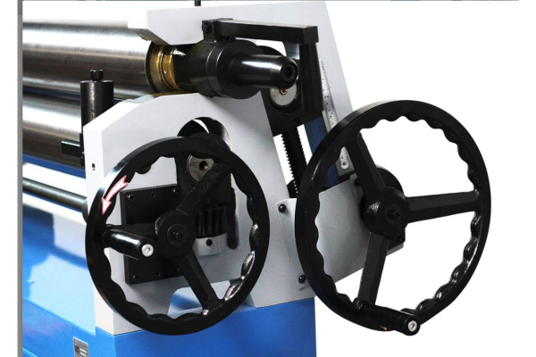 Вальцовочный электромеханический станок BlackSmith 380V-50HZ-3PH 2,2kW ESR-1300х4,5