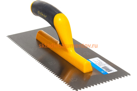 Зубчатый полутерок DEKOR HASSAN треугольные зубья 4х4,5мм 120х295мм пласт. ручка 125