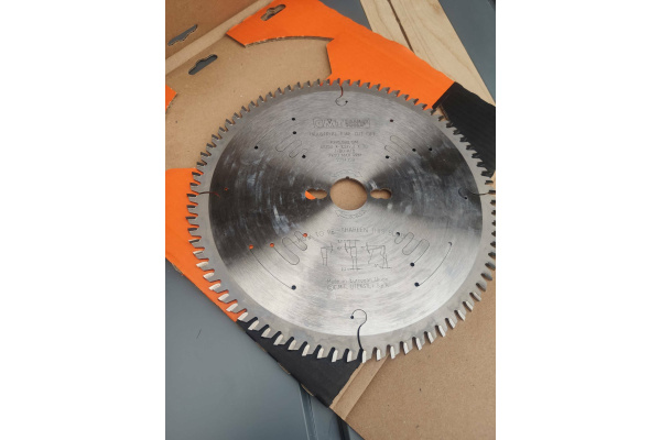 Диск пильный по дереву (250х30х3.2/2.2 мм; Z=80) CMT 285.080.10M