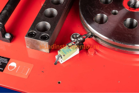 Станок для гибки арматуры с доводчиком VEKTOR GW40